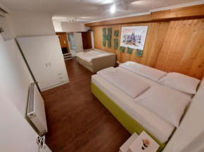 Гостиница Basement Apartment  Кёльн